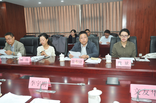 北京市人民政府新闻办副主任徐和建主持论证会 北京市人民政府新闻办副主任徐和建主持论证会