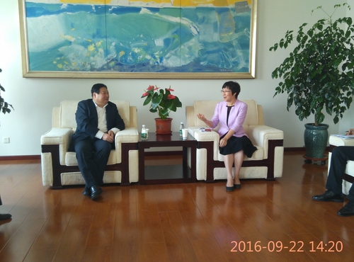 5.与大连外国语大学刘宏校长座谈 5.与大连外国语大学刘宏校长座谈