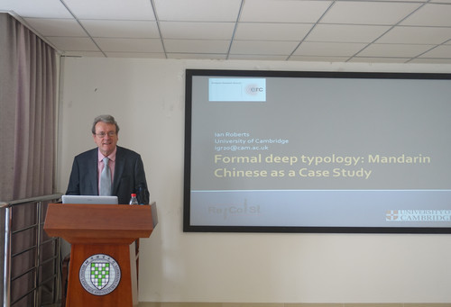 伊安·罗伯兹教授于4月26日下午在综合楼707做学术讲座 伊安·罗伯兹教授于4月26日下午在综合楼707做学术讲座