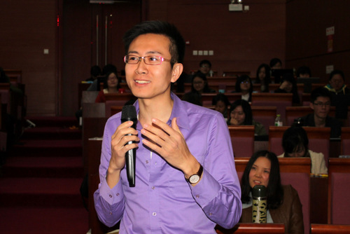 参训学员向李宇明教授提问 参训学员向李宇明教授提问